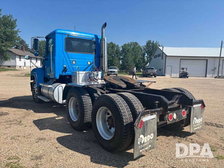 2006-mack-chn613-image-13