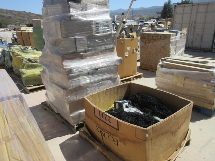 (2)-pallets-of-misc-items,-image-2