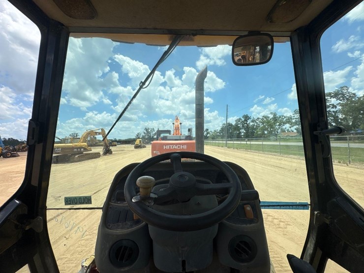 2003-caterpillar-420d-image-24