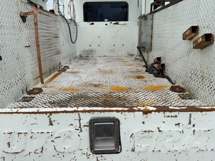 2007-kenworth-t300-image-14