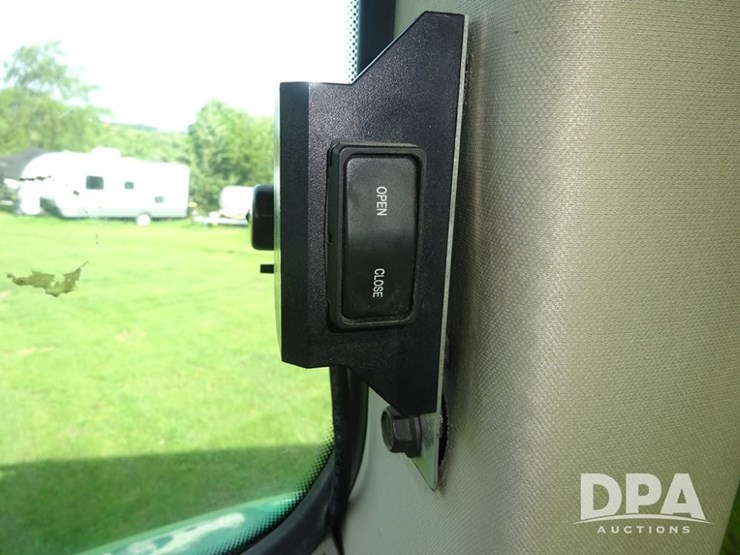 2019-john-deere-r4045-image-96