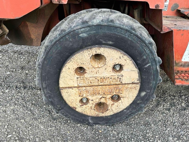 2003-ditch-witch-3700-image-18