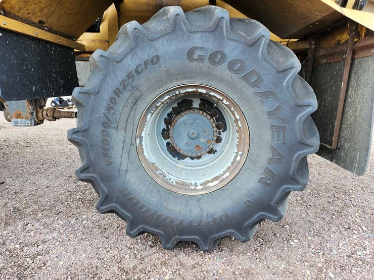 terra-gator-8400-applicator-image-30