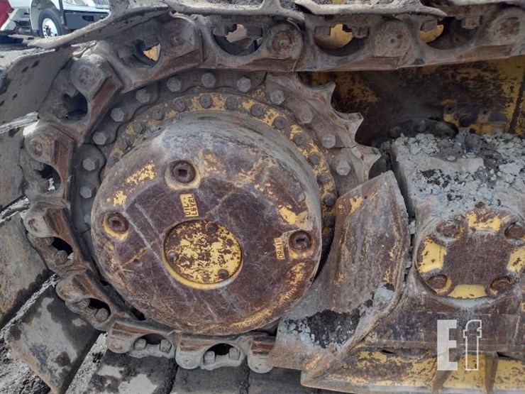 2005-komatsu-d65ex-15-image-27