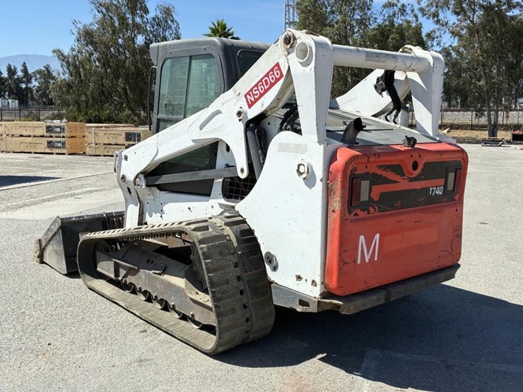 2018-bobcat-t740-image-4
