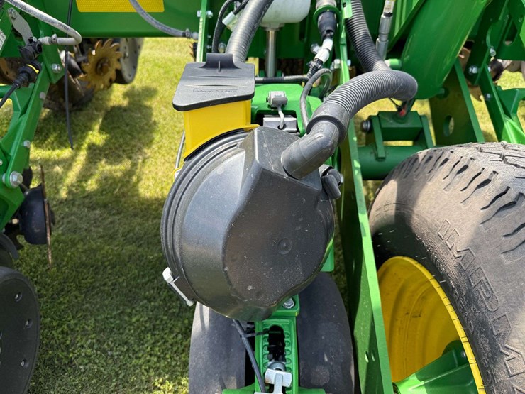 2014-john-deere-1770nt-image-20