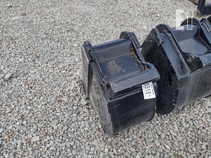 12-in-excavator-bucket-image-2