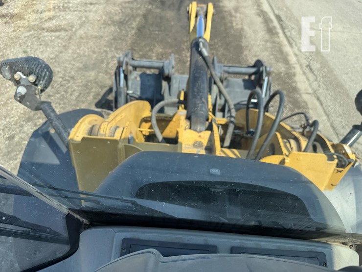2021-caterpillar-920-image-43