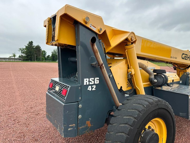 2014-gehl-rs6-42-image-19