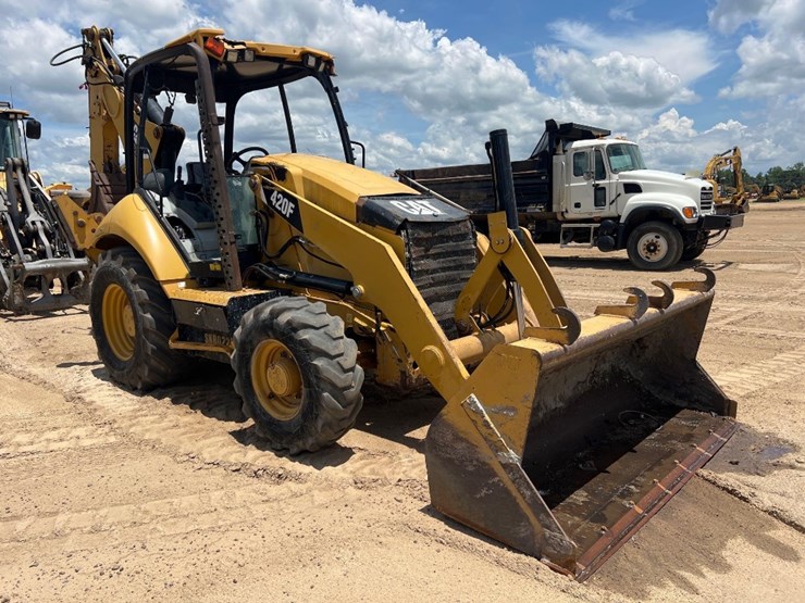 2013-caterpillar-420f-image-6