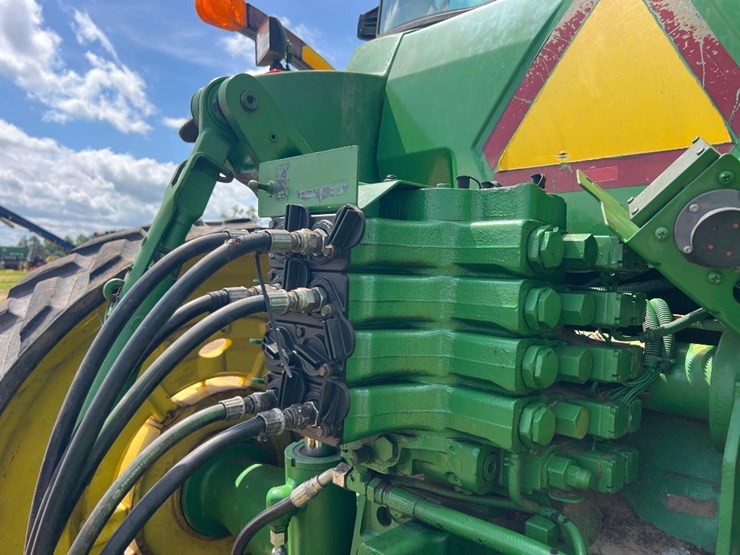john-deere-8410t-image-9