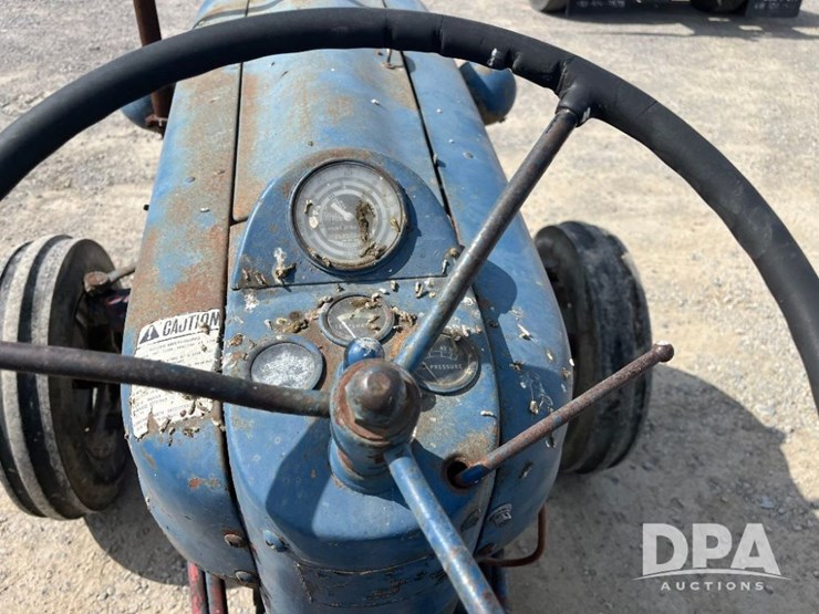 ford-600-image-47