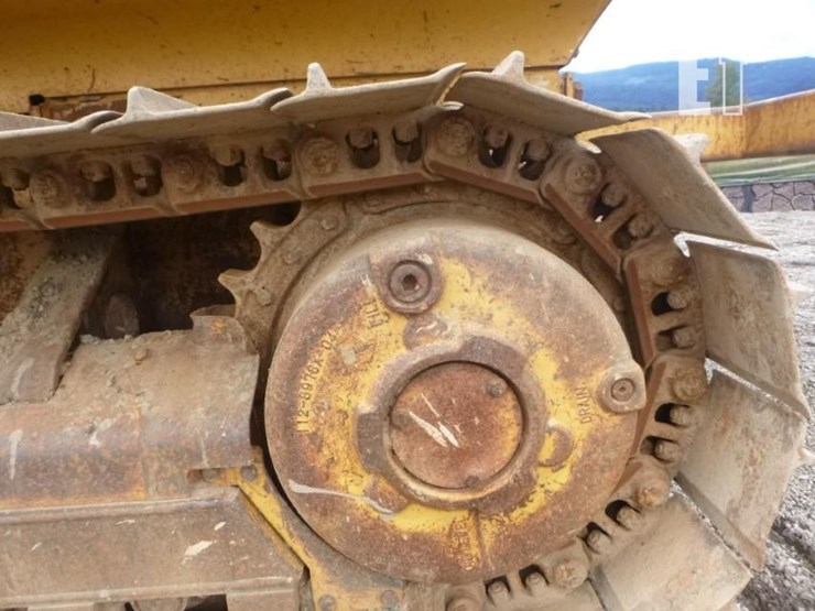 2005-caterpillar-d4g-xl-image-22
