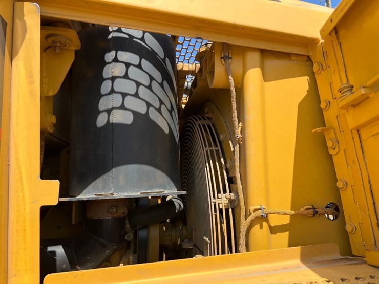 2004-caterpillar-963c-image-25