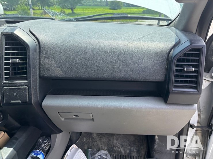 2016-ford-f150-xl-image-52