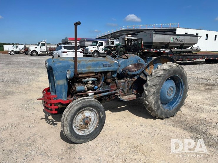 ford-600-image-12