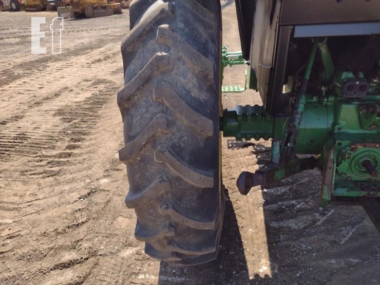 1989-john-deere-2555-image-18