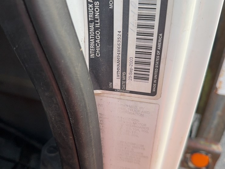 2004-international-durastar-4300-image-14