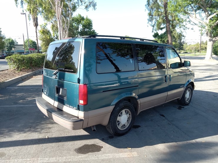 chevrolet-astro-image-3