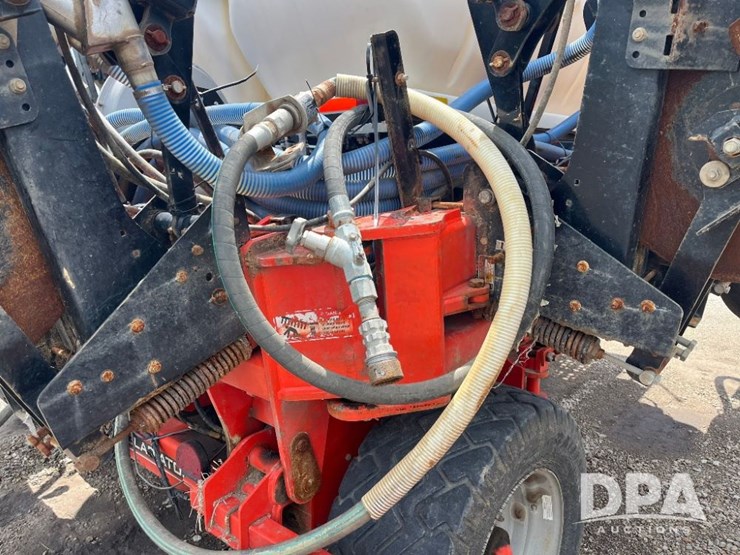 2019-kuhn-gladiator-1205-strip-till-bar-(jn2501,-unit-tb12)-image-33