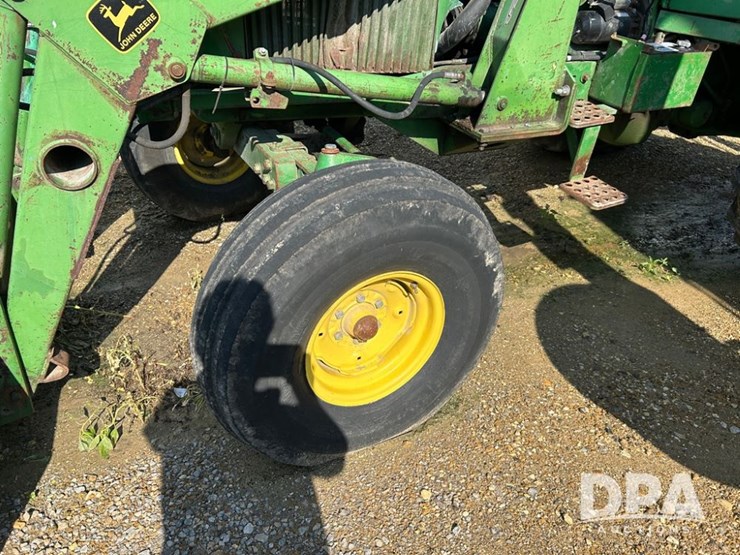 john-deere-4430-image-10