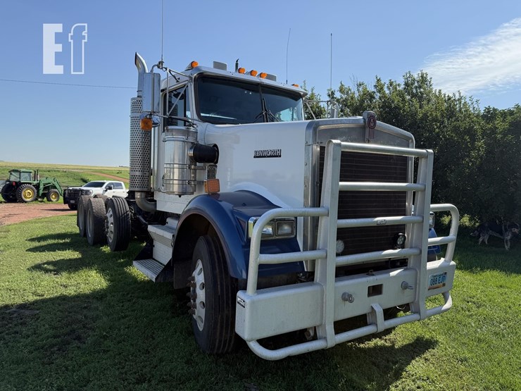 2005-kenworth-w900-image-4