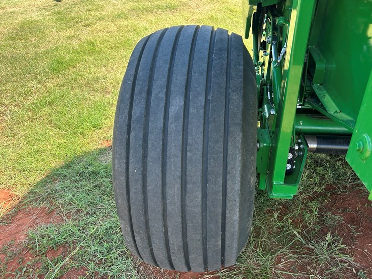 john-deere-560m-image-5