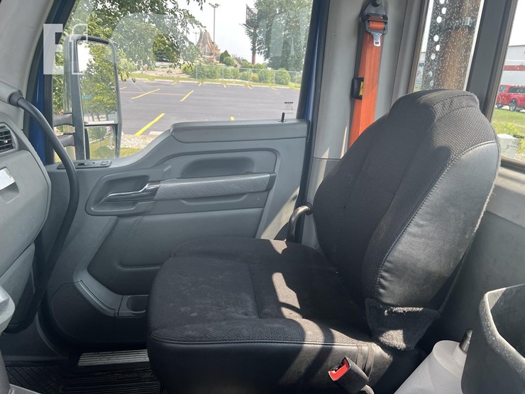 2019-kenworth-t680-image-26