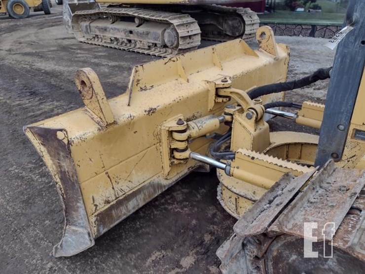 2004-deere-650h-xlt-image-19