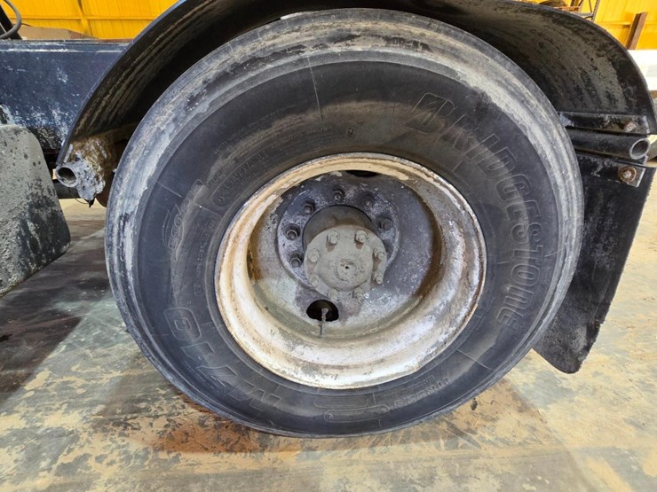 2004-capacity-tj7000-image-33