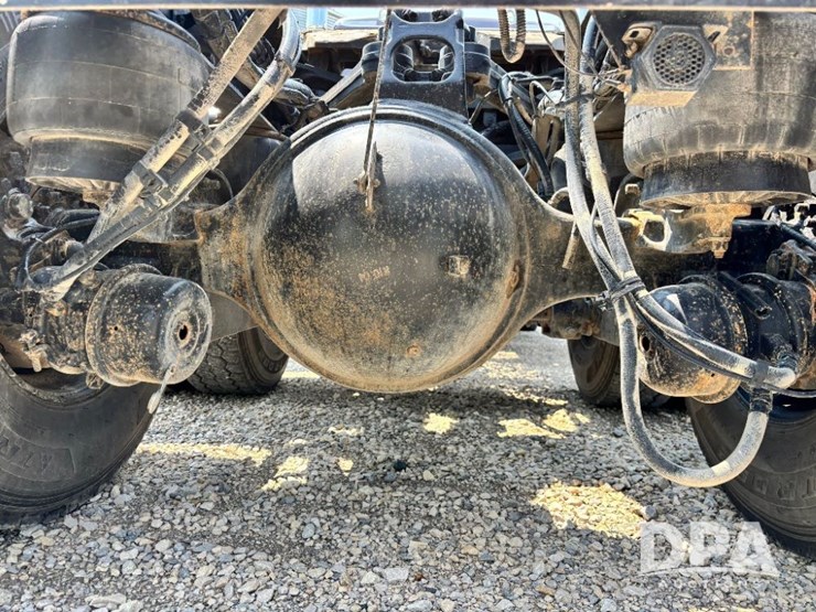 2016-kenworth-t880-image-38