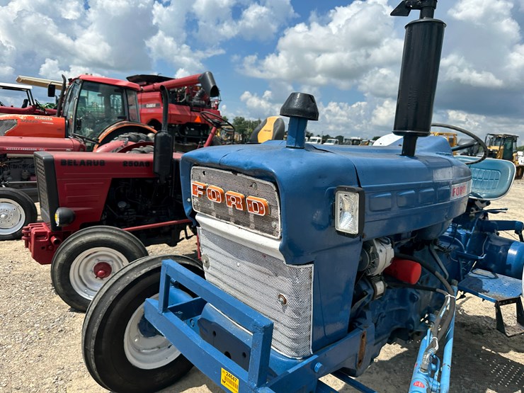 ford-4000-image-23