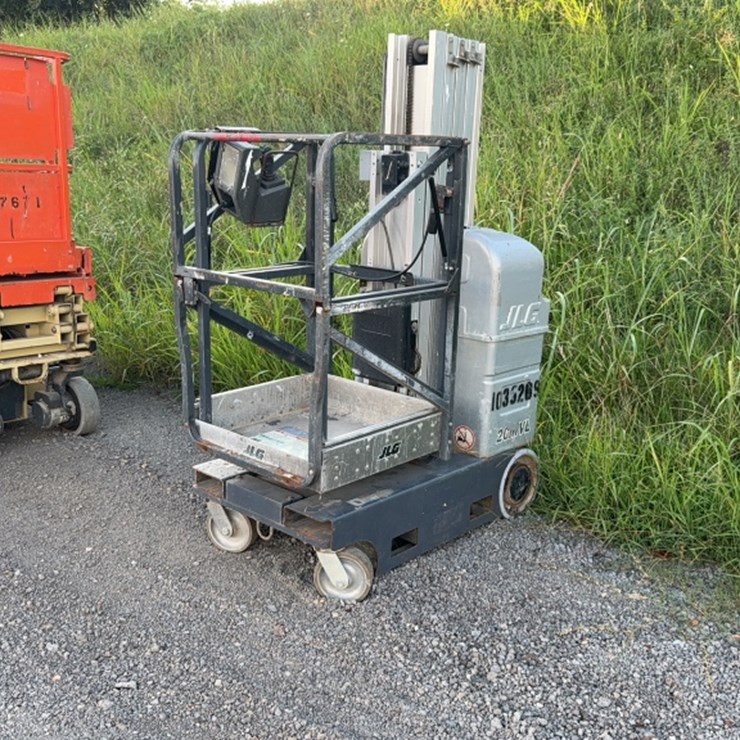 JLG 20MVL