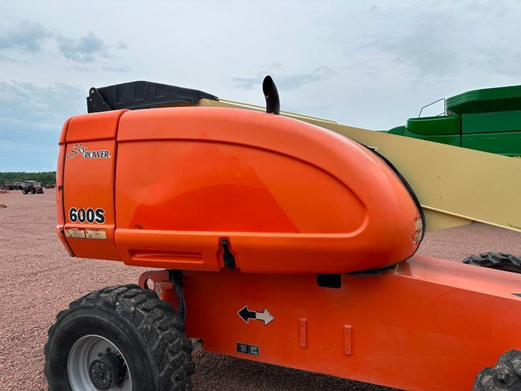 2008-jlg-600s-image-18