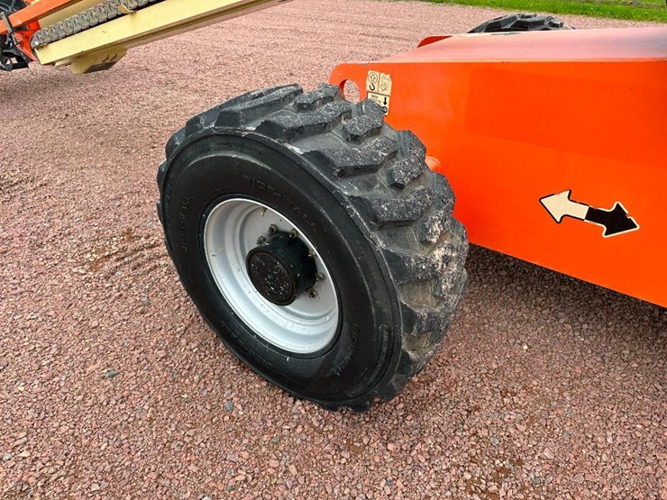 2008-jlg-600s-image-8