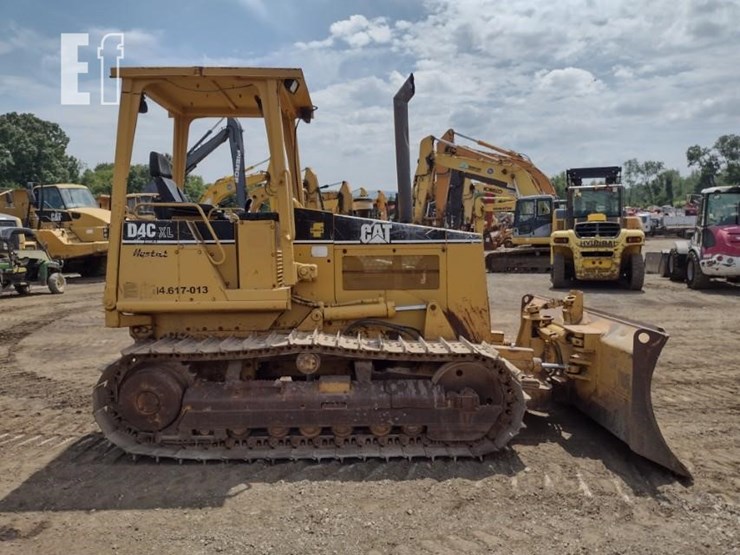 1999-caterpillar-d4c-xl-iii-image-3