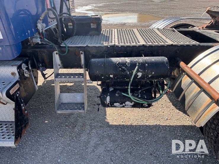 2000-kenworth-t800-image-25