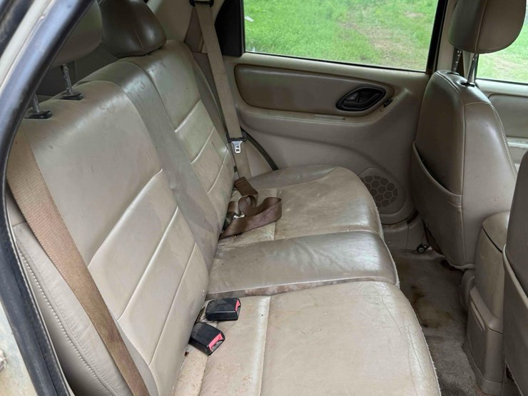 2003-ford-escape-image-40