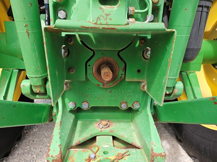 2013-john-deere-6115d-image-16