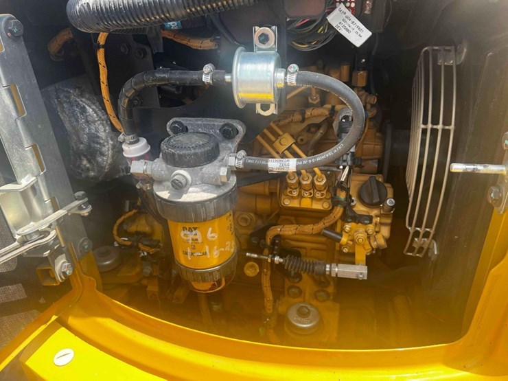 2020-caterpillar-302.7d-image-16