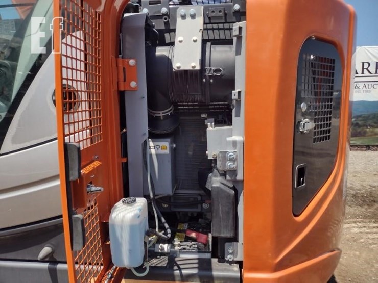 2021-hitachi-zx135us-6-image-48