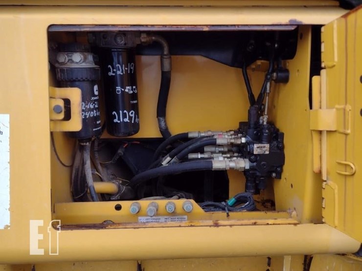 2006-deere-450j-lt-image-38