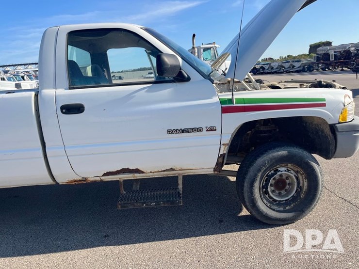 1995-dodge-ram-2500-image-36