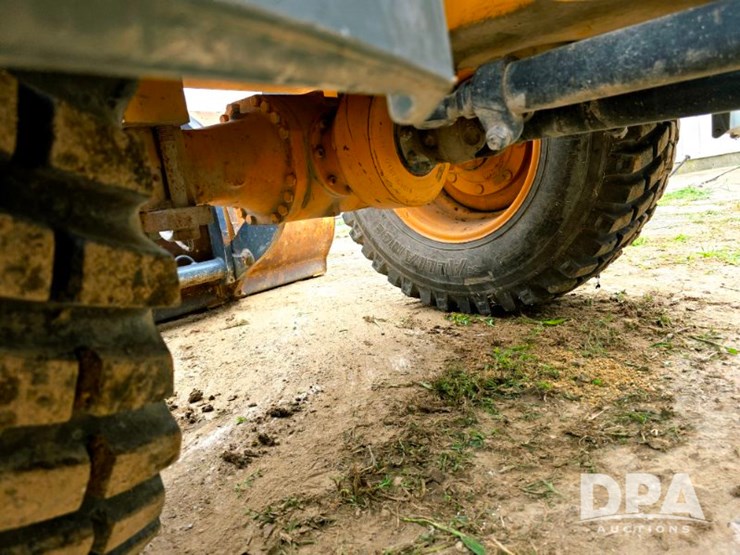 deere-244j-image-55