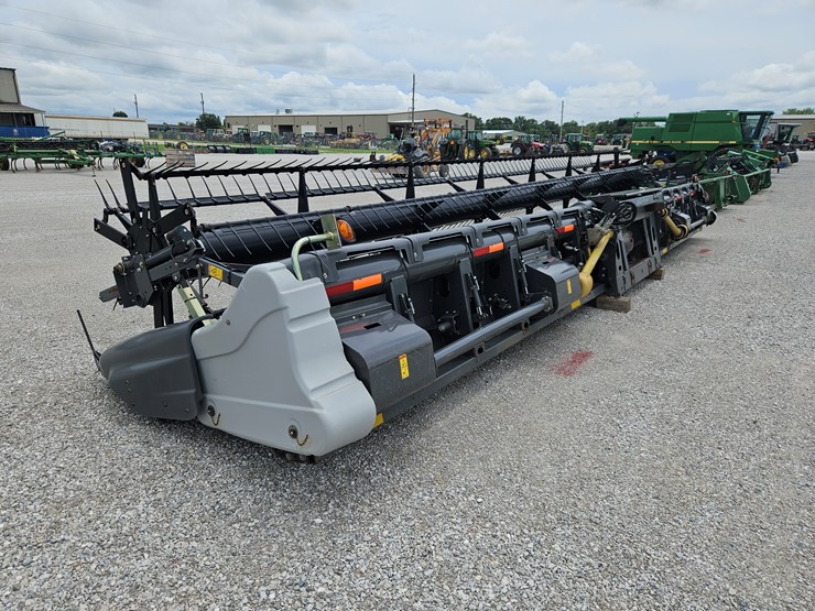 2014-gleaner-9250-image-10