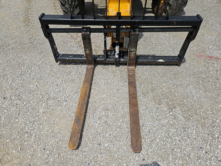 2014-jcb-507-42-image-3