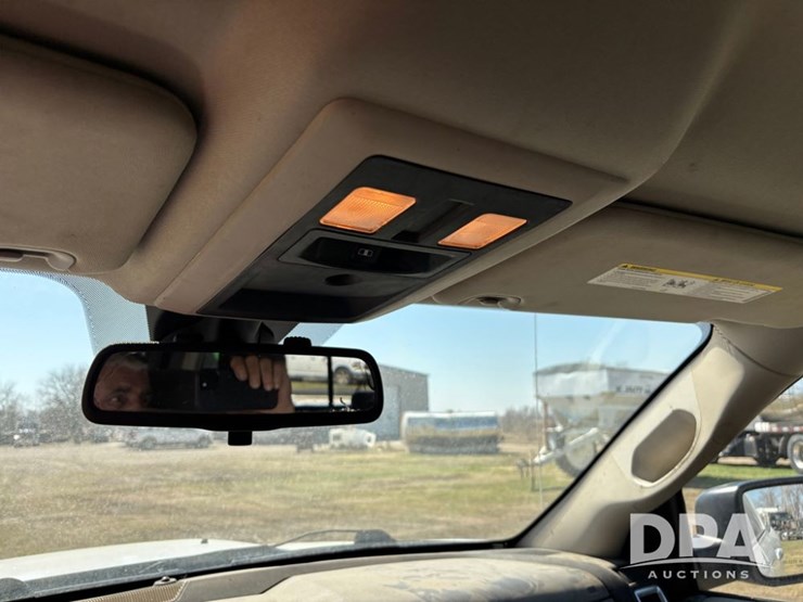 2015-dodge-ram-1500-image-44