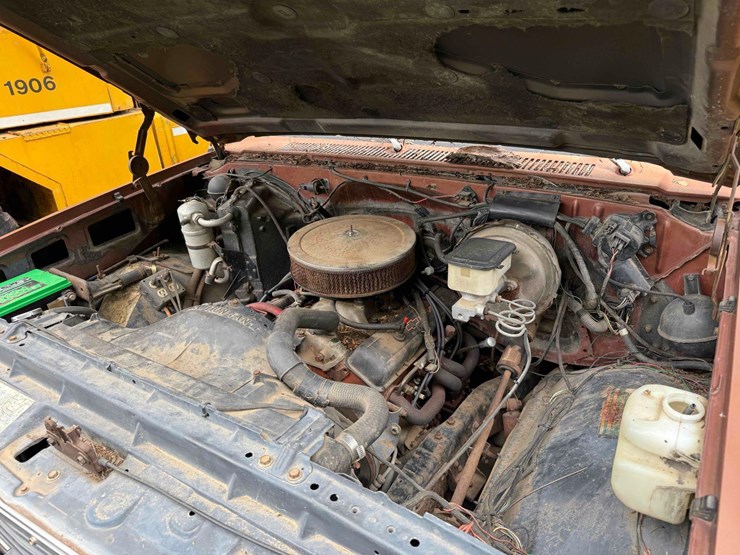 1983-chevy-silverado-10-snowplow-pickup-image-14
