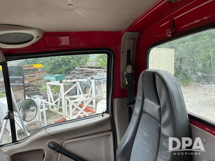 2001-sterling-truck-(dr11851-unit-9459)-image-70