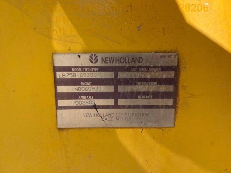 new-holland-lb75b-image-17